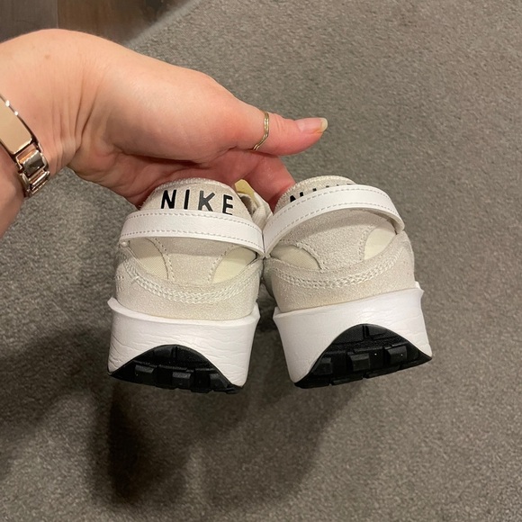 Nike Waffle Debut Sneakers - Picture 6 of 12